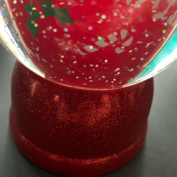 Christmas snow globe with light and motion - Picture 6 of 7